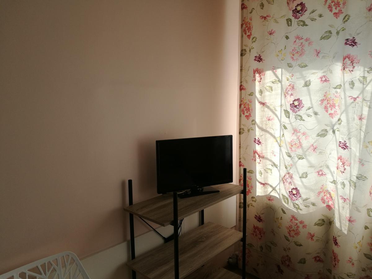 Mahtra Hostel *